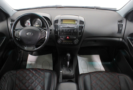 Kia Cee'd 2008 года с пробегом 164 848 км, фото 11