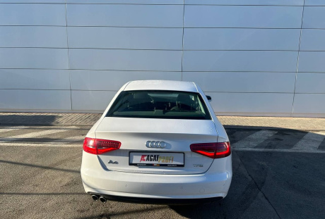 Audi A4 2013 года с пробегом 168 856 км, фото 5