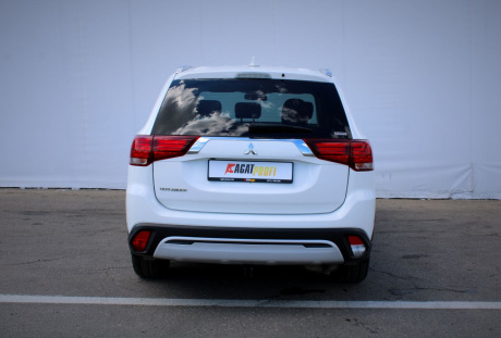 Mitsubishi Outlander 2021 года с пробегом 125 886 км, фото 6
