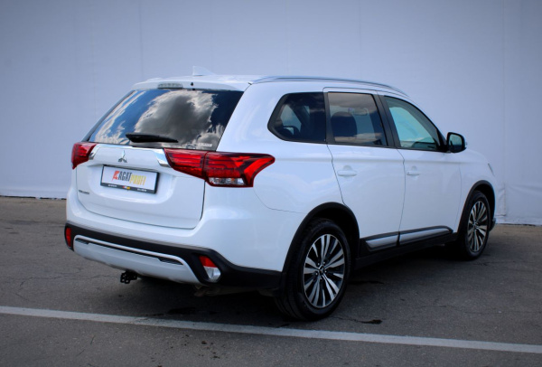 Mitsubishi Outlander 2021 года с пробегом 125 886 км, фото 7