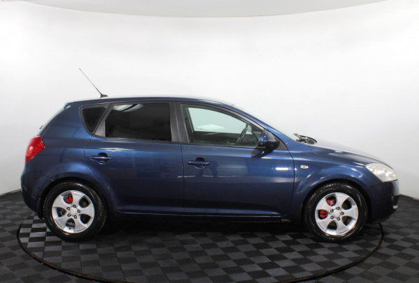 Kia Cee'd 2008 года с пробегом 164 848 км, фото 4