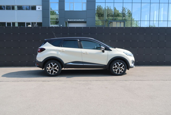 Renault Kaptur 2017 года с пробегом 220 002 км, фото 4