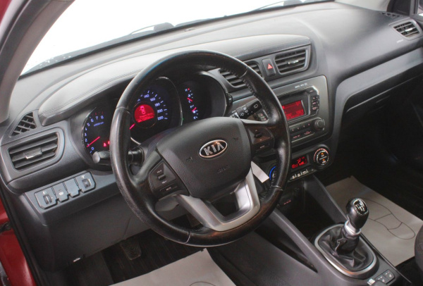 Kia Rio 2012 года с пробегом 122 926 км, фото 13