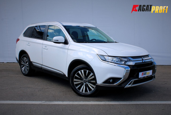 Mitsubishi Outlander 2021 года с пробегом 125 886 км, фото 3