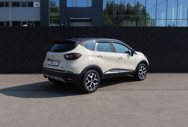 Renault Kaptur 2017 года с пробегом 220 002 км, фото 5